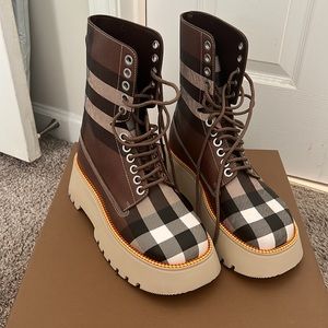 Burberry platform lace up boots